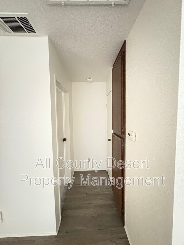 Building Photo - 2809 N Los Felices Rd