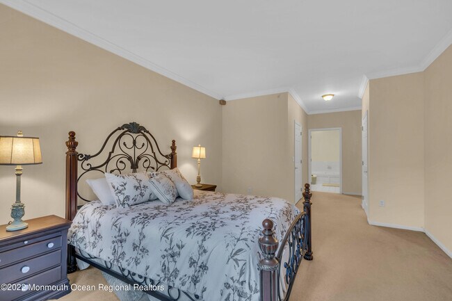 Building Photo - 548 St Andrews Pl