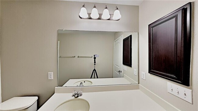 Building Photo - 5821 Pescia St