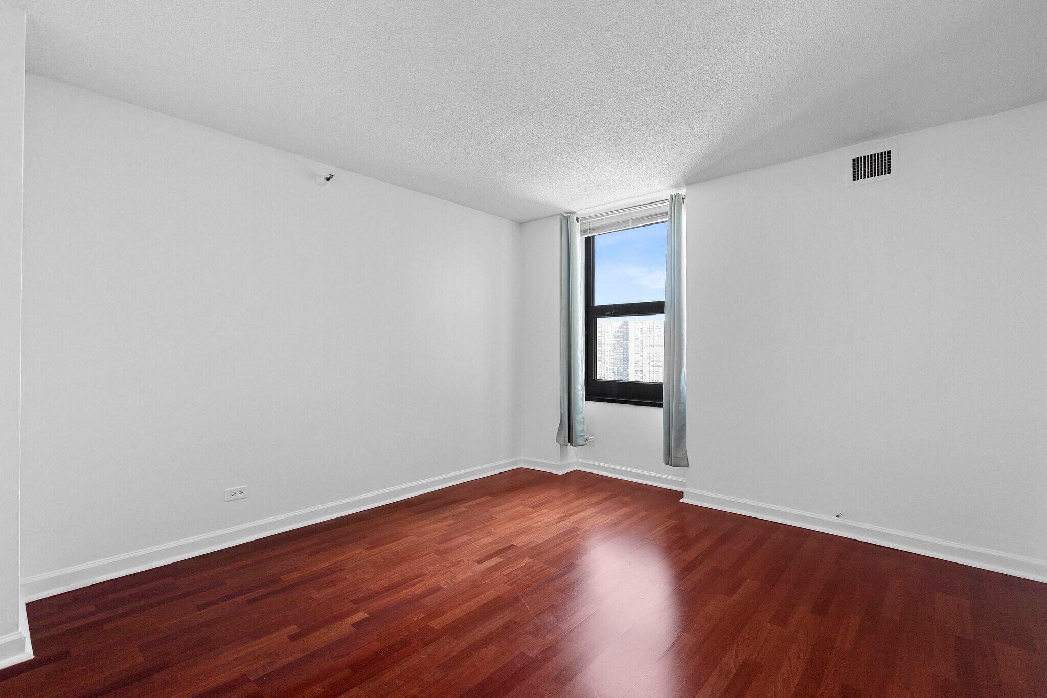 Building Photo - 3660 N Lake Shore Dr