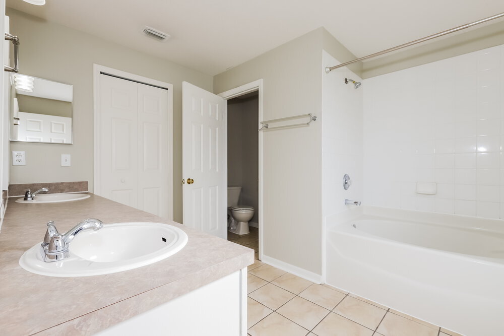 Building Photo - 30853 Sade Ct