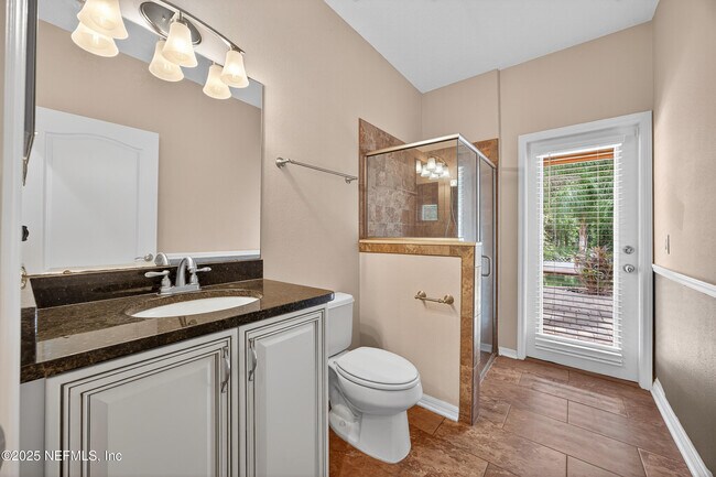 Building Photo - 13725 Devan Lee Dr N