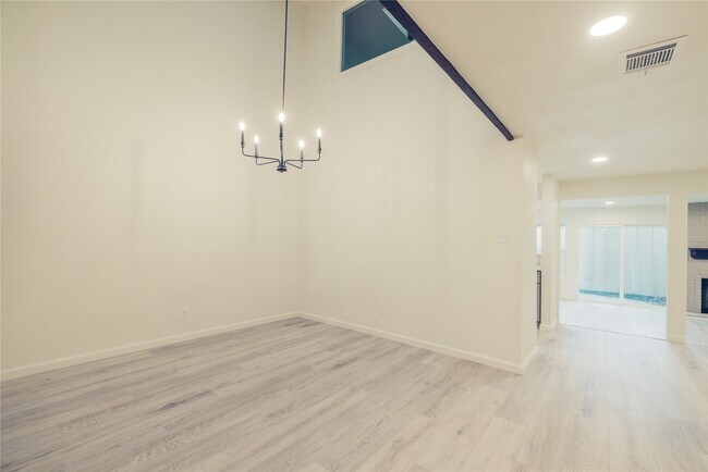 Building Photo - 12553 Wellington Park Dr