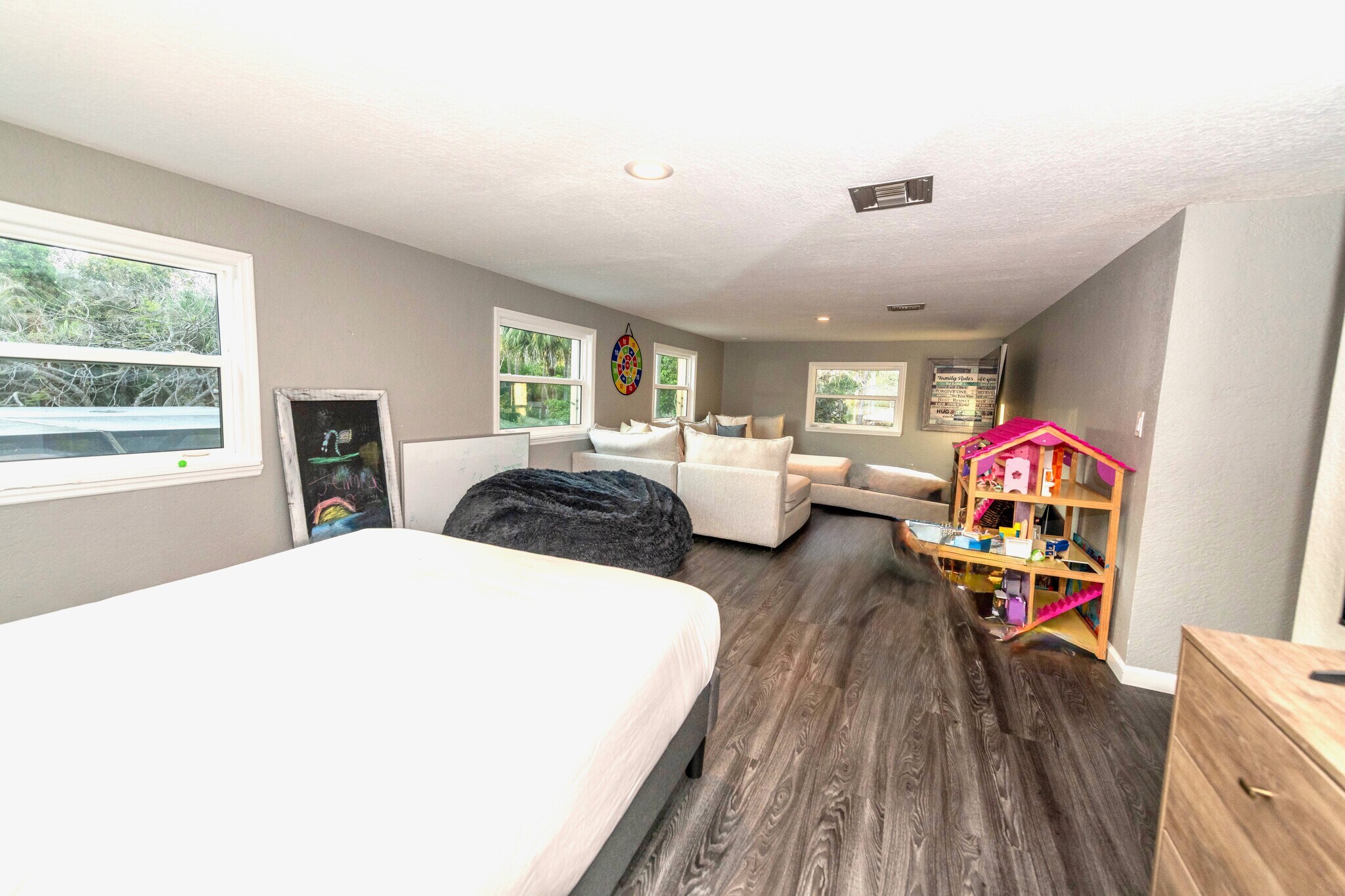 Building Photo - 16887 97th Way N