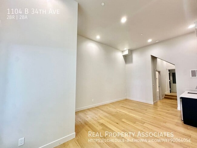 Building Photo - 1104 B 34th Ave