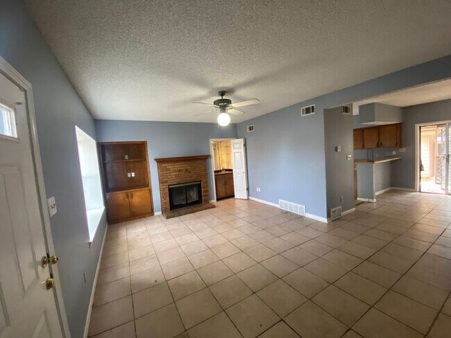 Building Photo - 3736 Deer Crossing