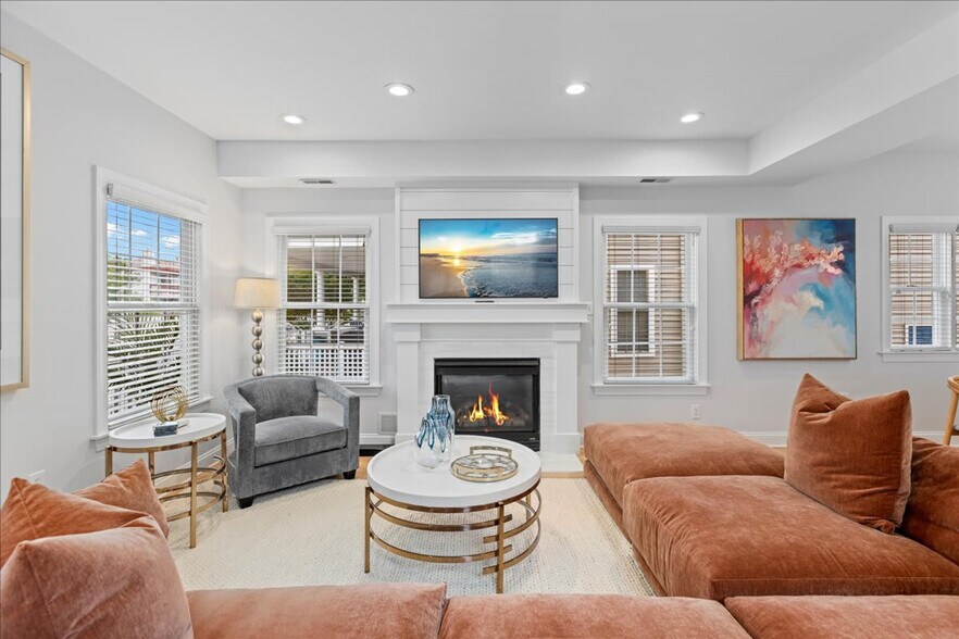 Building Photo - 212 Central Ave