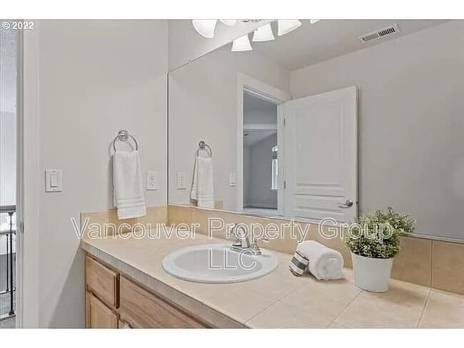 Building Photo - 2310 NE 158th Ave