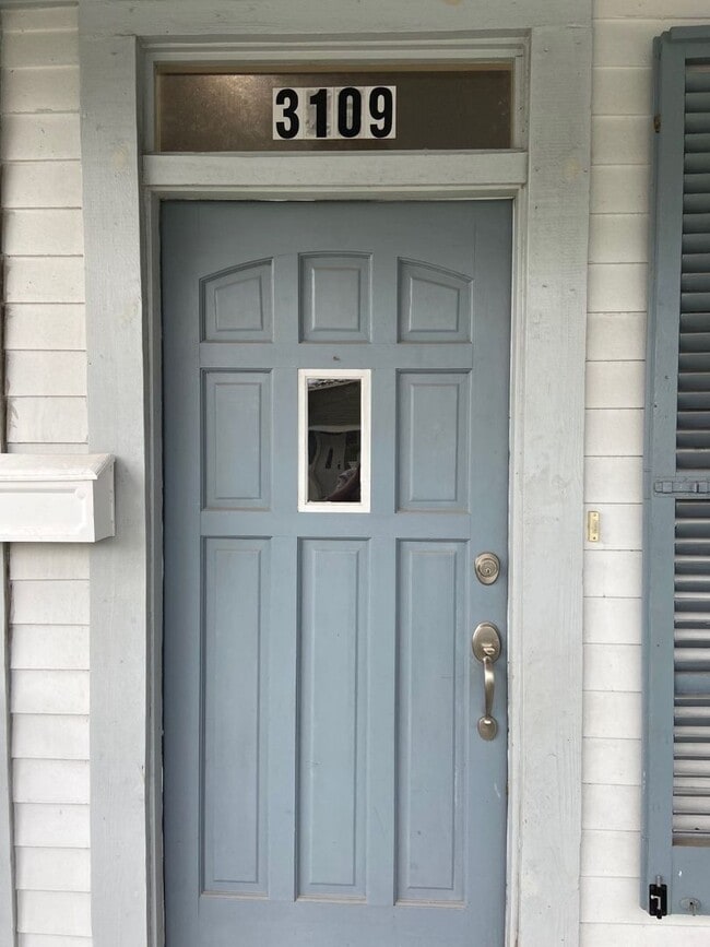 Building Photo - 3109 Broadway St