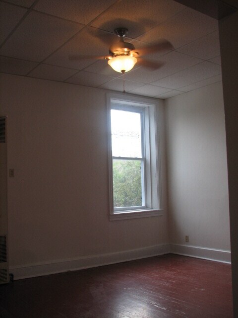 Building Photo - 9 S Earl St