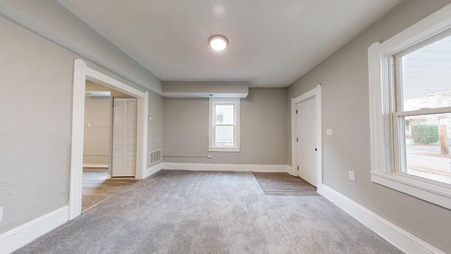 Building Photo - Old Brooklyn Area - 3 Bedroom Single Famil...