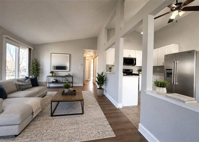 Building Photo - 346 Danbury Dr