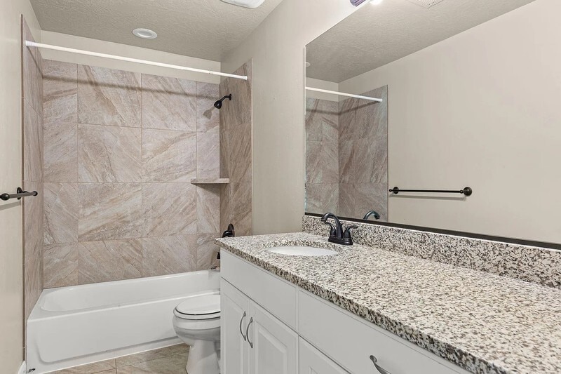 Building Photo - 355 W 200 S
