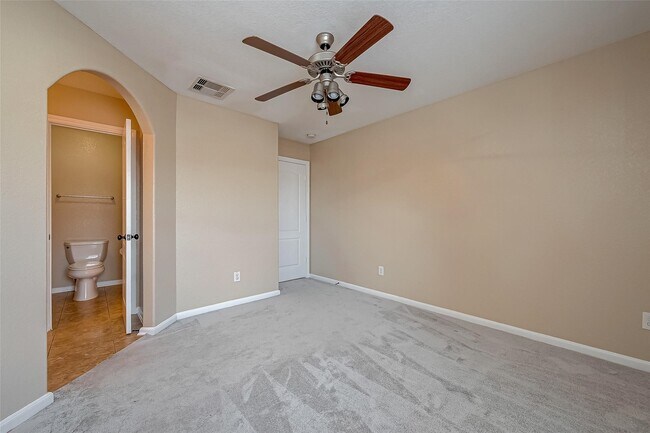 Building Photo - 21831 Mount Hunt Dr