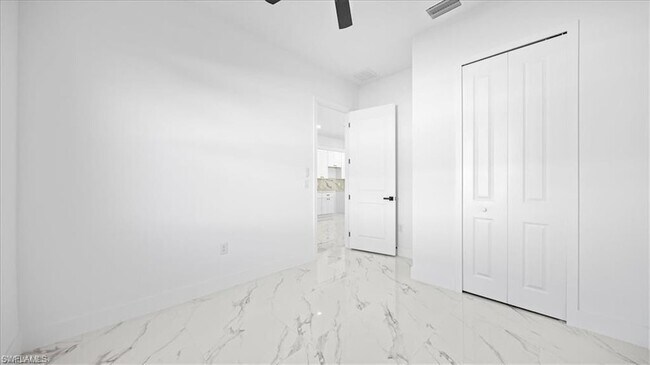 Building Photo - 1009 NE 15th Ln