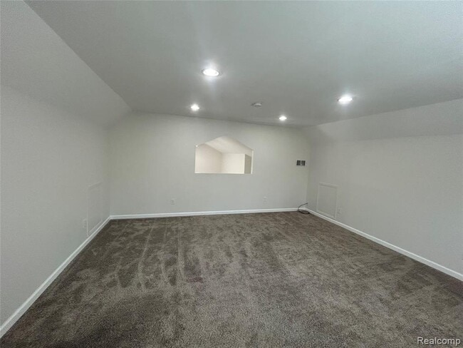 Building Photo - 3165 Chenoa St