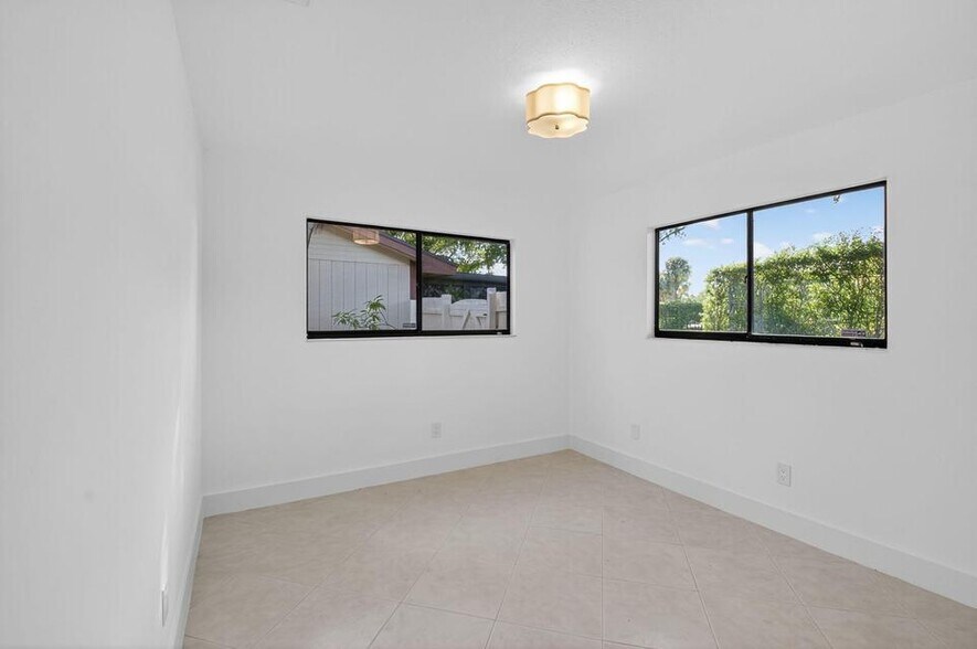Building Photo - 29 Fawlkland Cir