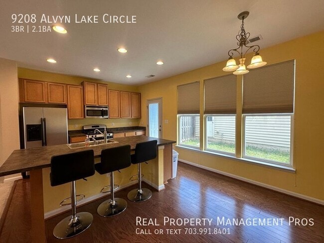 Building Photo - 9208 Alvyn Lake Cir