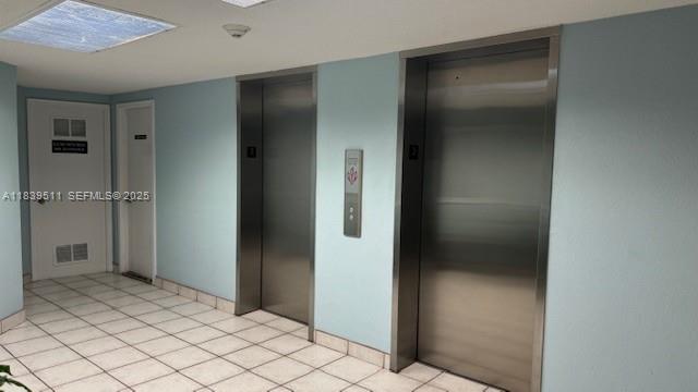 Building Photo - 1801 S Ocean Dr