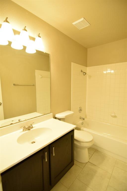 Building Photo - 1403 Saddle Dr
