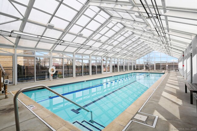 Building Photo - 22 Brentwood Cir