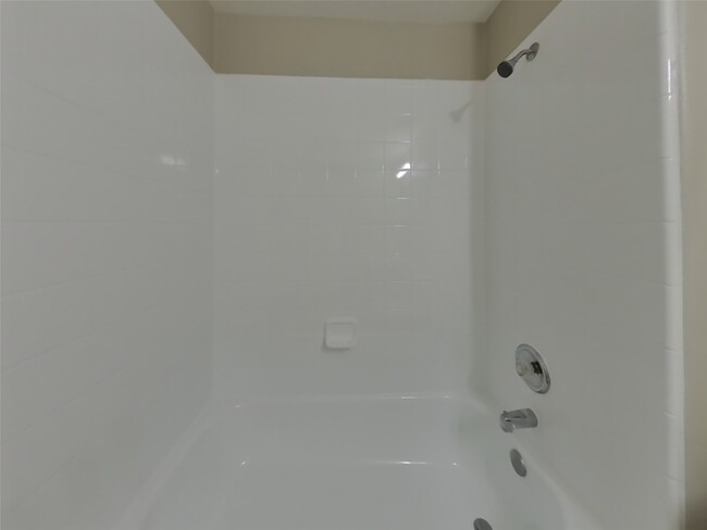 Building Photo - 16783 Fallen Timbers Dr