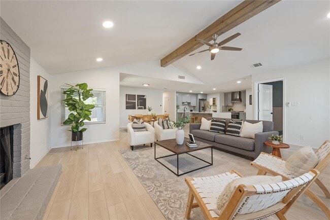 Building Photo - 6809 Lunar Dr