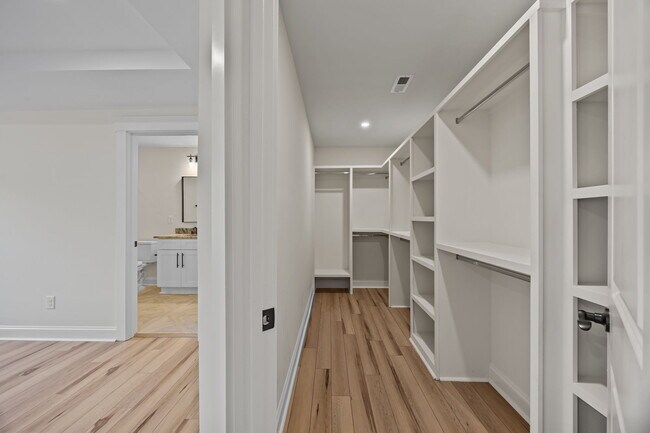 Building Photo - 1020 Gibson Rd