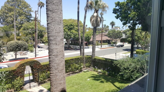 Studio view of street - 201 Bath St