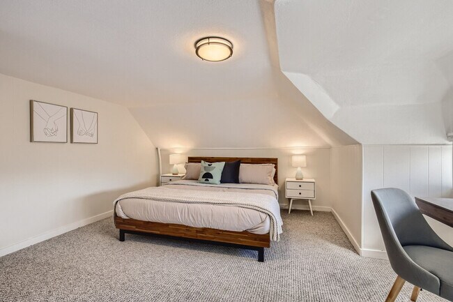 Building Photo - 1244 York St