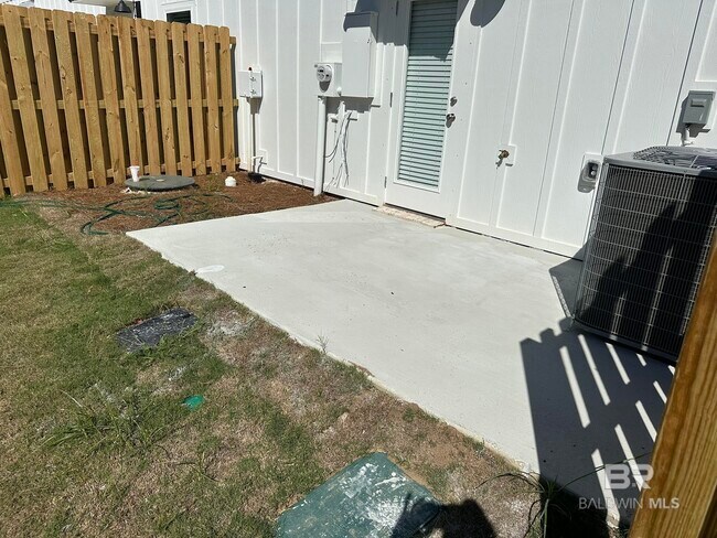 Building Photo - 4250 Lost Bay Dr