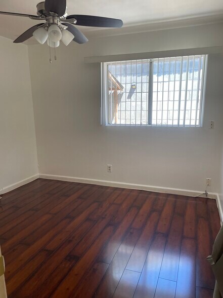 Building Photo - 935 Ramona Ave