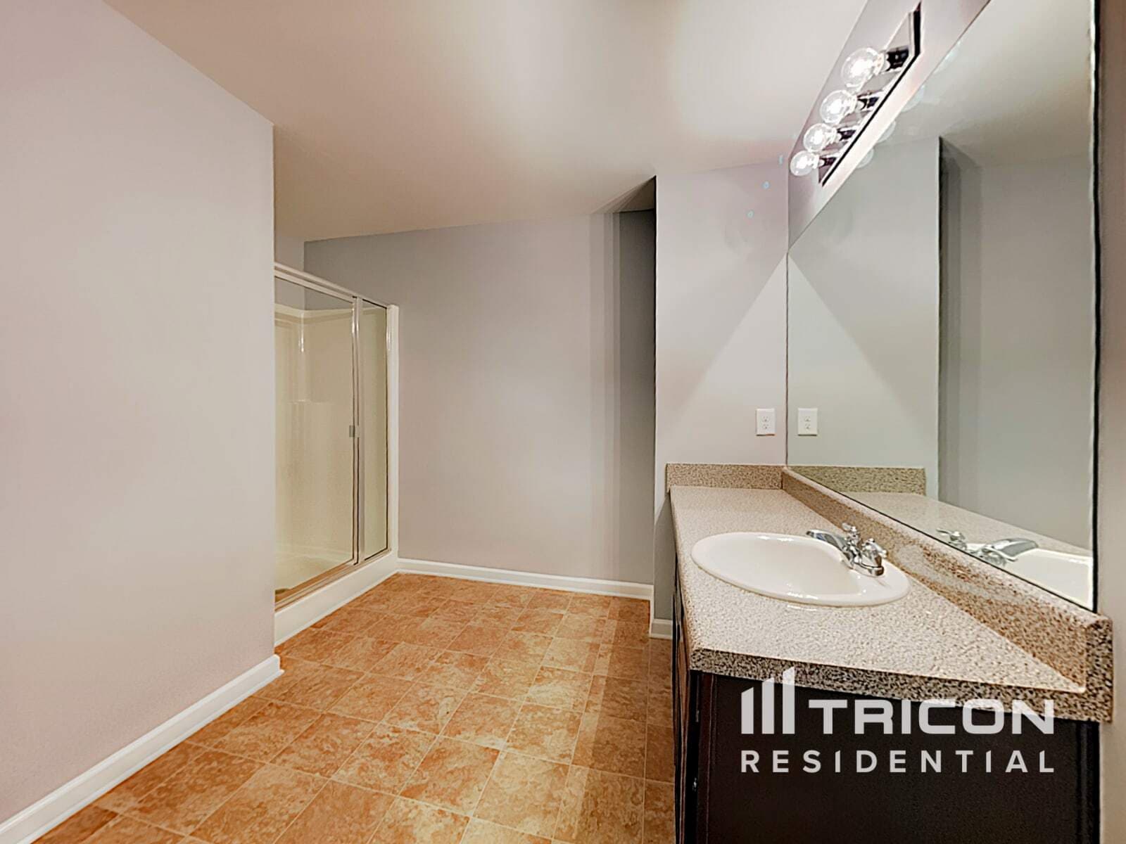 Building Photo - 3323 Lowland Dr