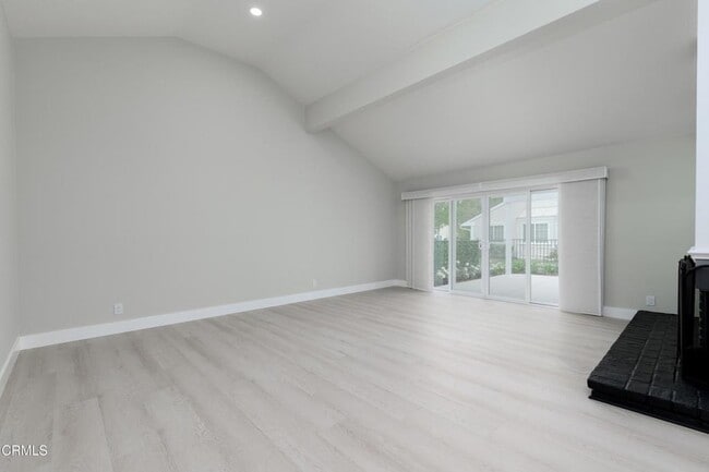 Building Photo - 1125 Stoneybrook Ln