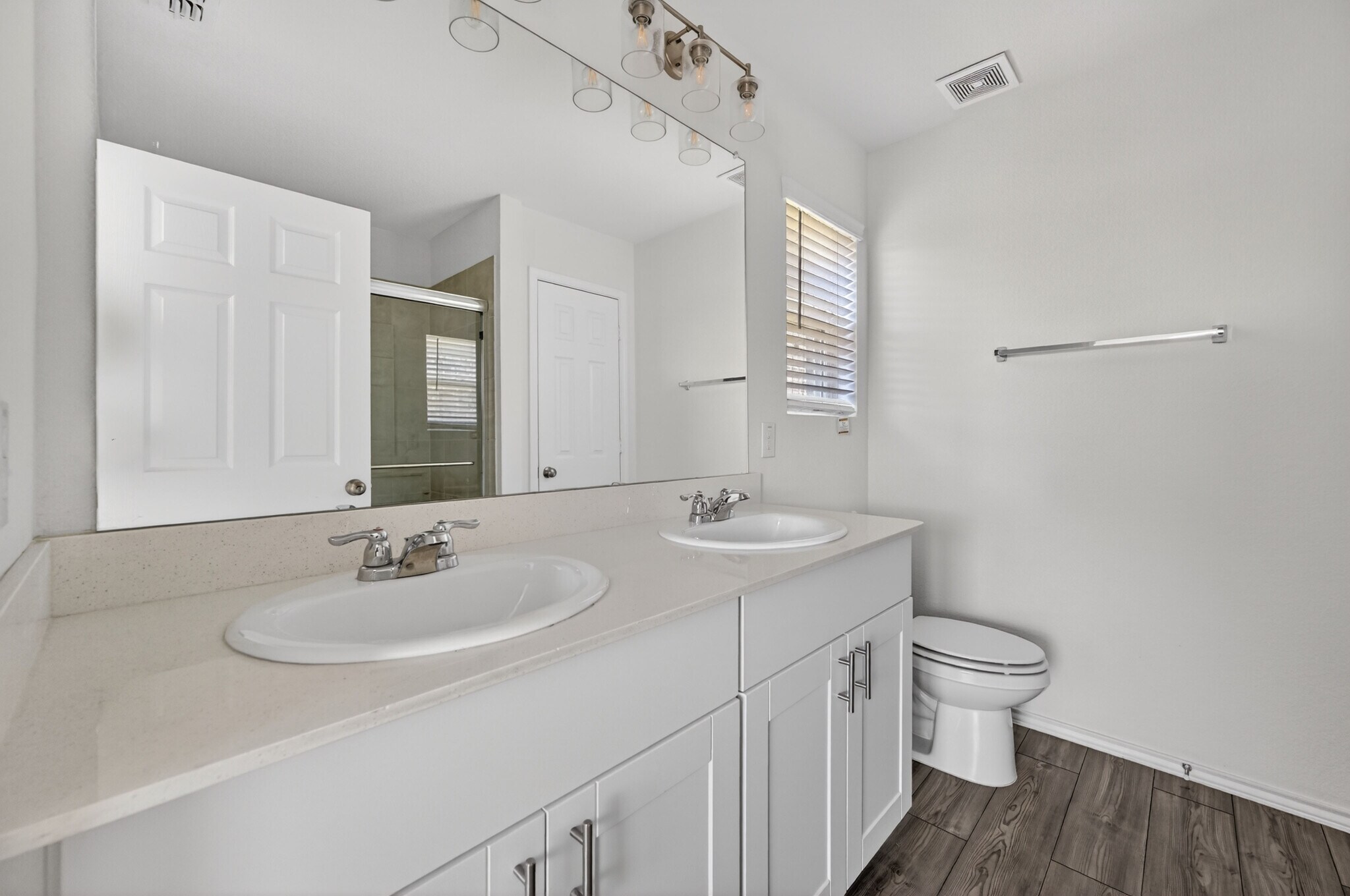 Building Photo - 4417 Benham Dr
