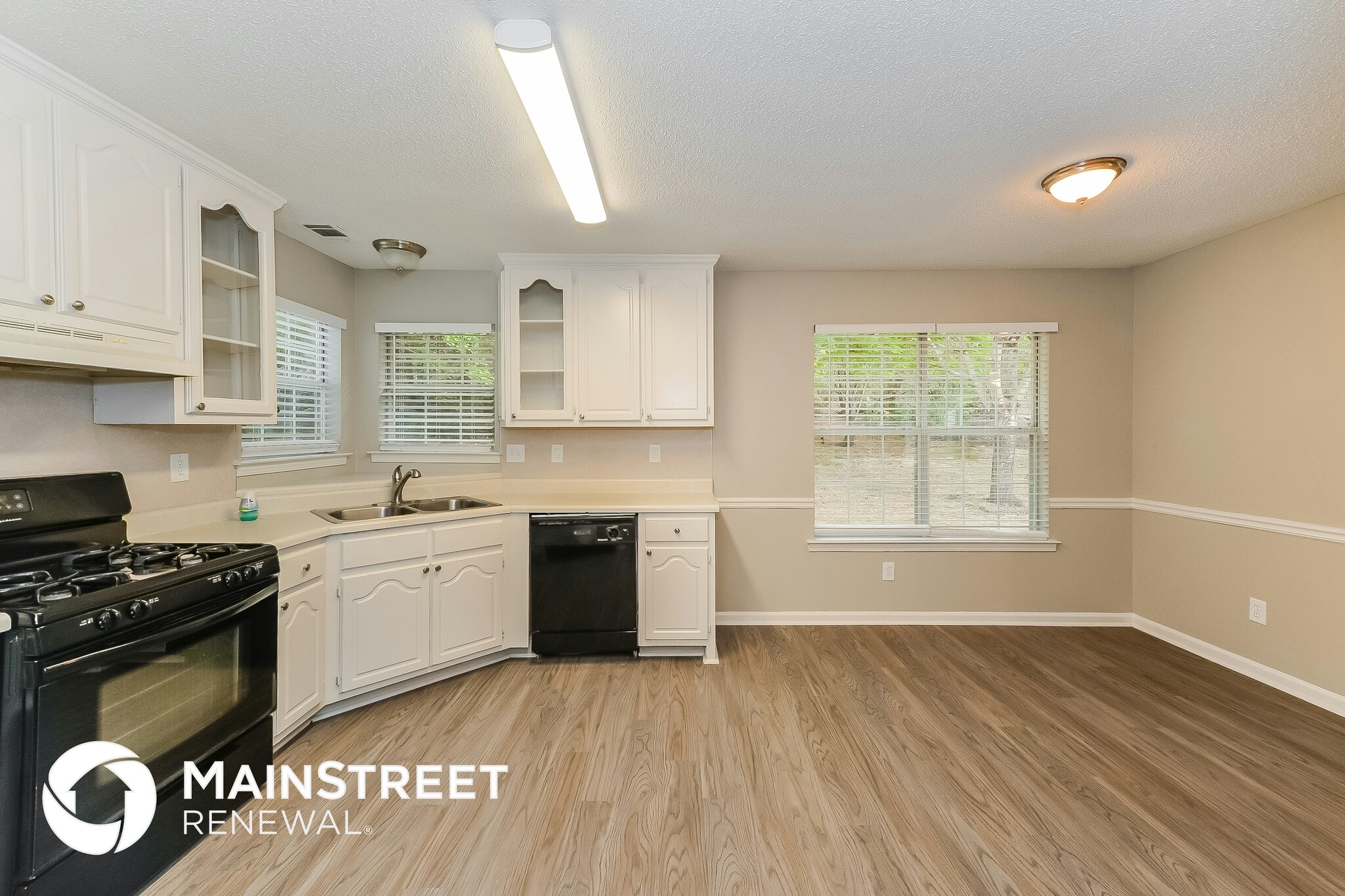 Building Photo - 704 Fieldstream Way