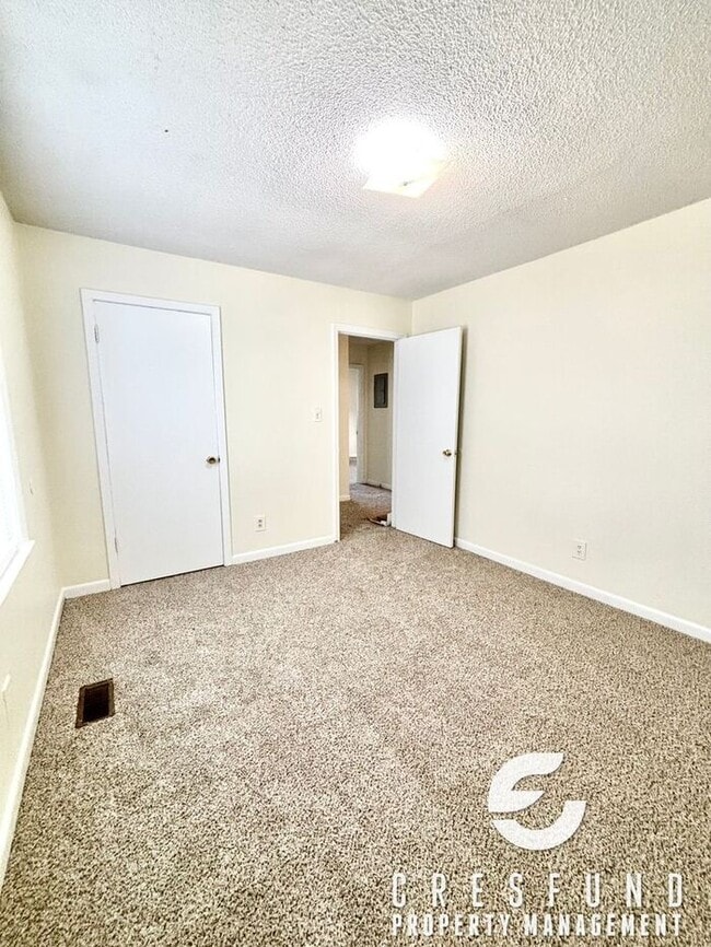 Building Photo - *CHRITMAS SPECIAL LEASE SIGNED BY 12/31/25 GET A MONTH FREE* 3 BEDROOM AVAILABLE NOW - Minutes Fr...