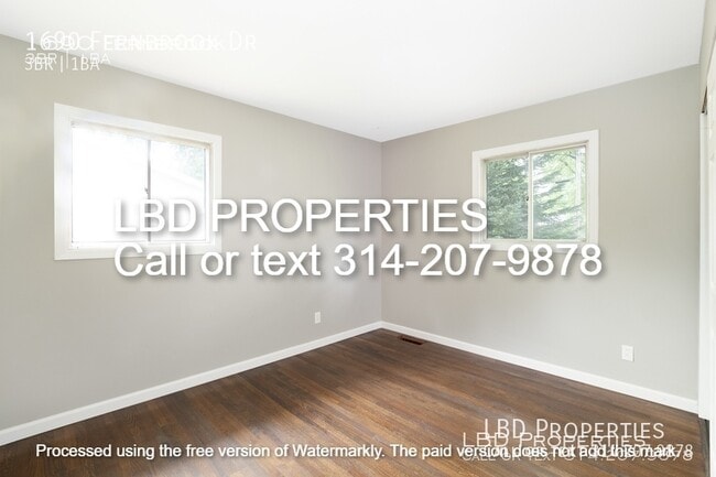 Building Photo - 1690 Fernbrook Dr