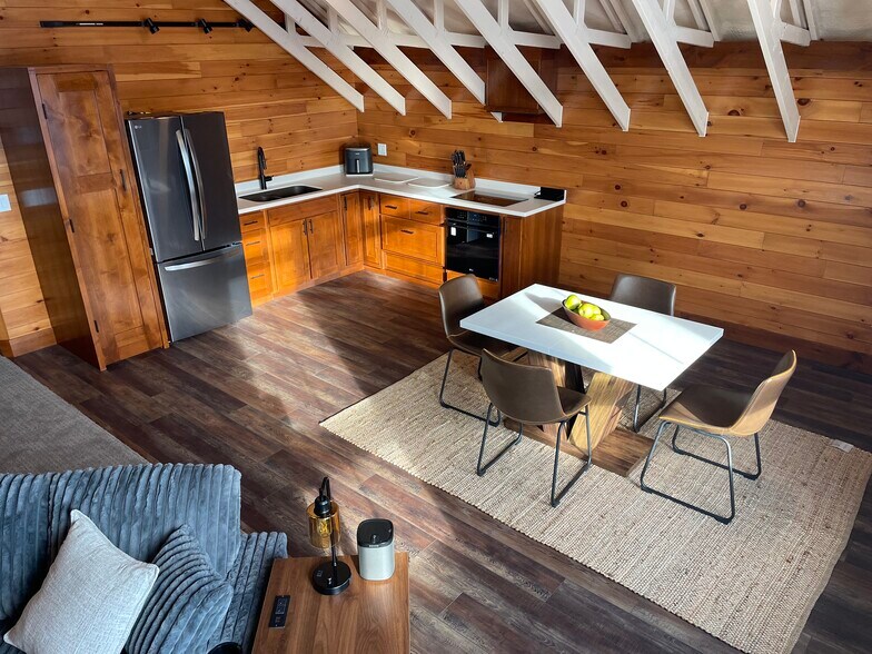 Kitchen and dining space - 1216 Bay Ridge Dr