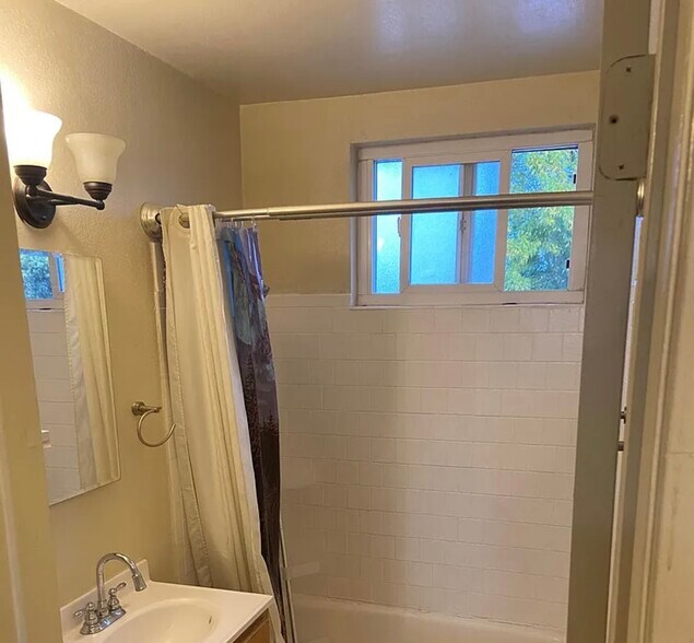 Building Photo - 3230 Cogswell Rd