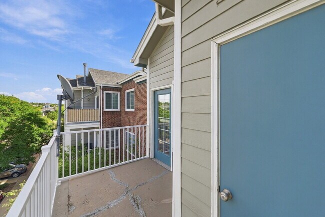Building Photo - 2662 S Cathay Way