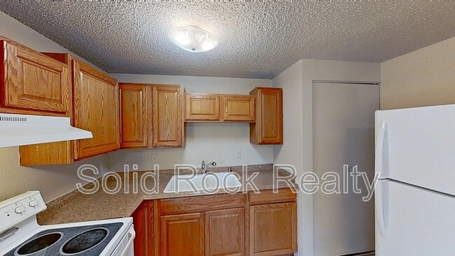 Primary Photo - 2909 Sage St