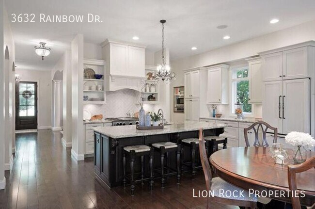 Building Photo - 3632 Rainbow Dr