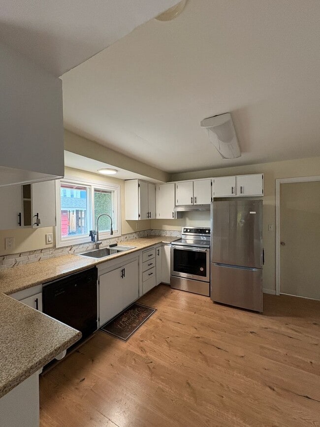 Building Photo - Charming 2 br Bungalow Seatac!