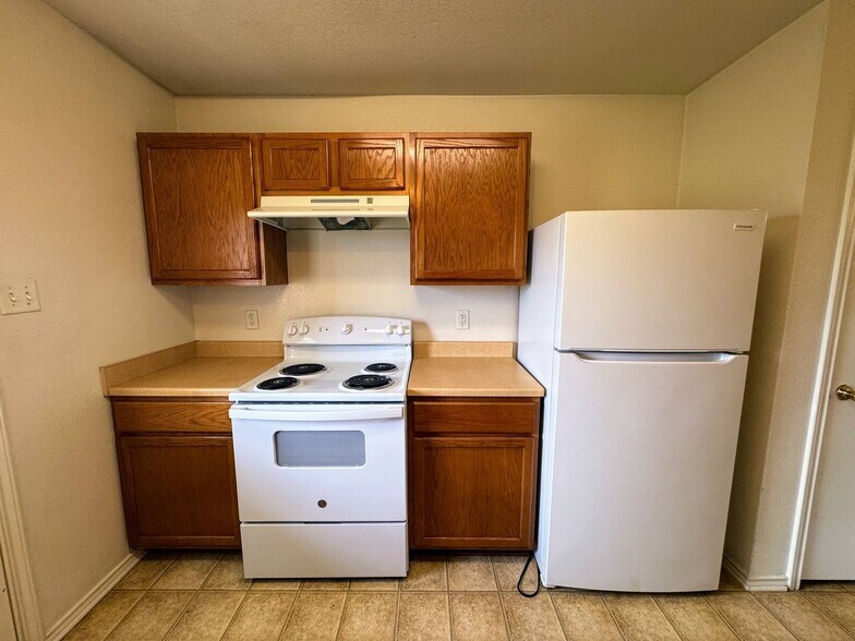 Building Photo - 5102 Lauren Lea Dr