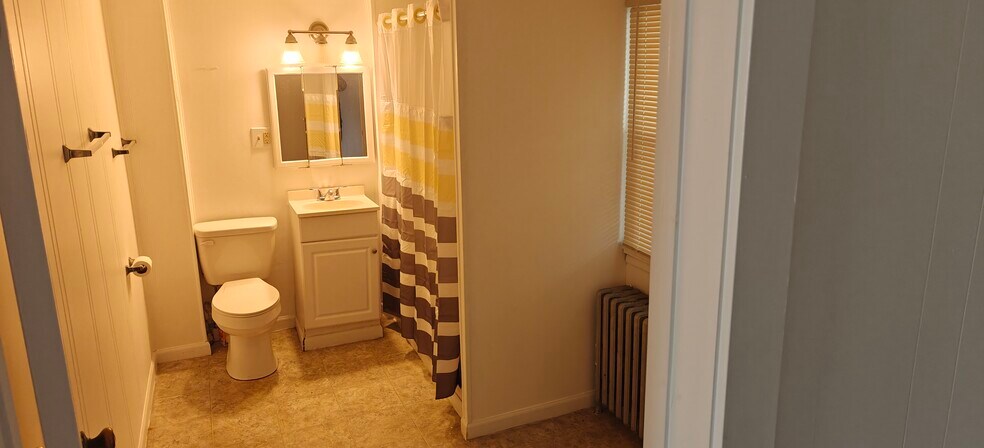 Building Photo - 236 E Liberty St