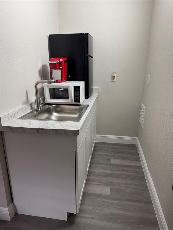 Building Photo - 2158 Marathon Ct