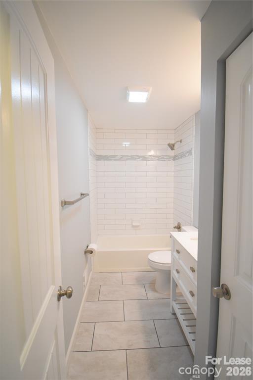 Building Photo - 924 Edgegreen Dr