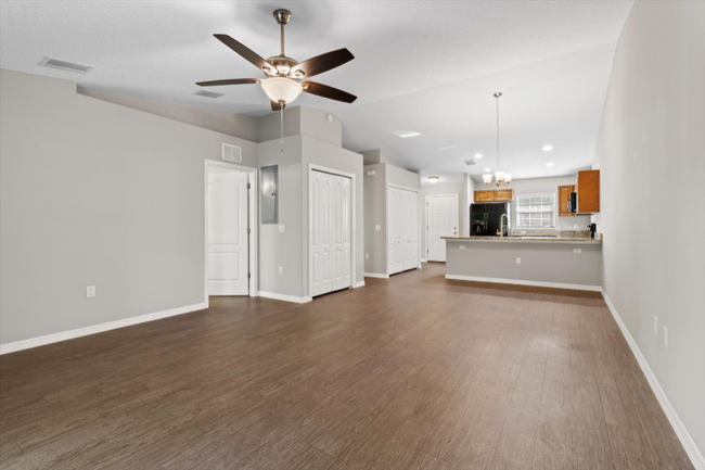 Building Photo - 9276 N Mendoza Way