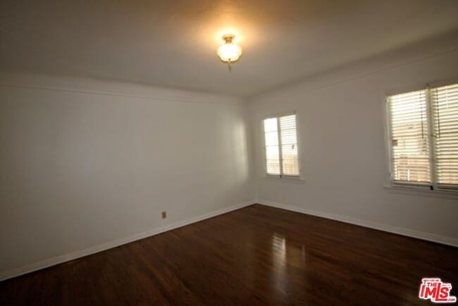 Building Photo - 1114 S Clark Dr
